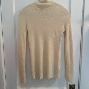 NWOT 100% Wool Uniqlo Heattech Cream Ribbed Long Sleeve Top